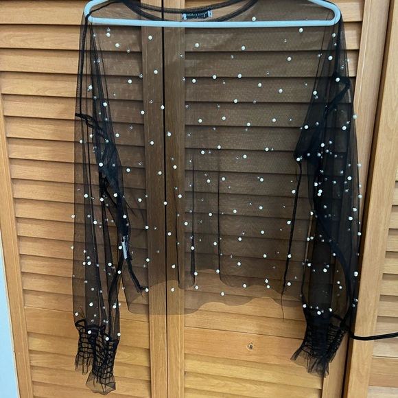 Mesh - Picture 3 of 3